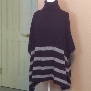 Turtleneck poncho